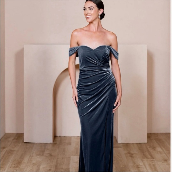 Revelry Dresses & Skirts - Revelry Ariel Convertible dress, Royal Blue
